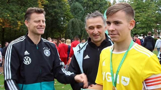 家俱乐部关 家俱乐部关