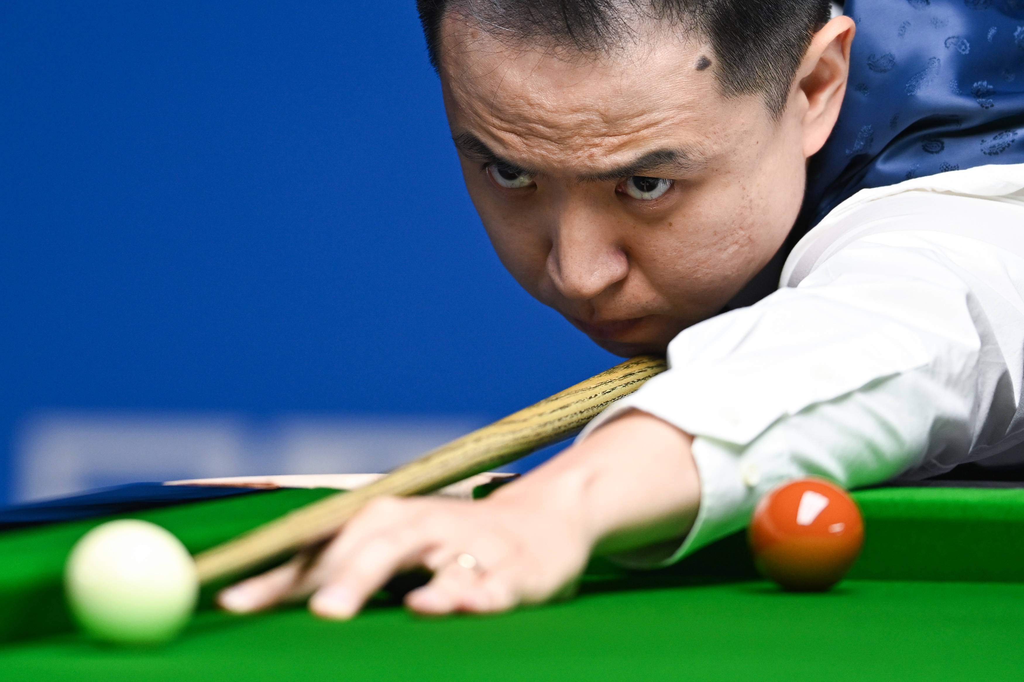 选手同台竞 选手同台竞