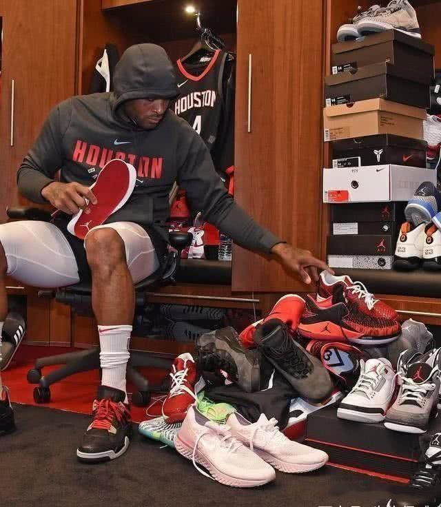 罗马诺：帕瓦尔已抵达马赛，租借协议中包含1600万欧选择买断条款