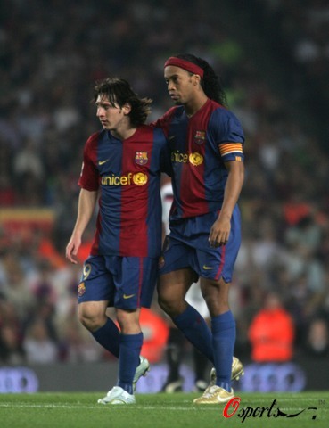 1-2折戟亚平宁！英超11.4亿豪门惨遭逆转跌出前8 各项赛事4场不胜